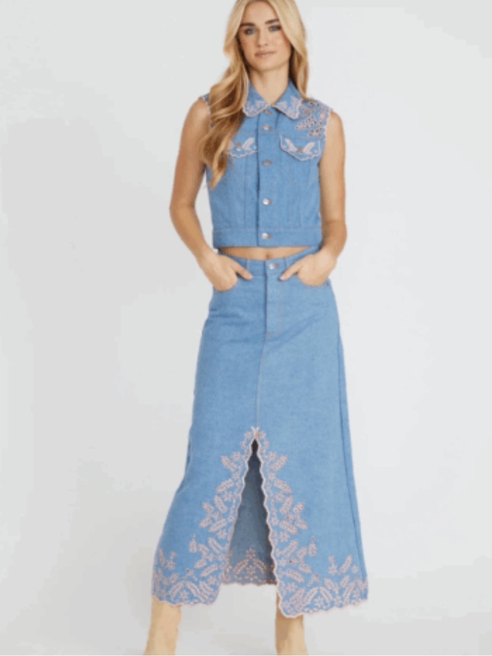 Driftwood Venus Embroidered Denim Vest in Medium Wash NWT - Picture 4 of 12